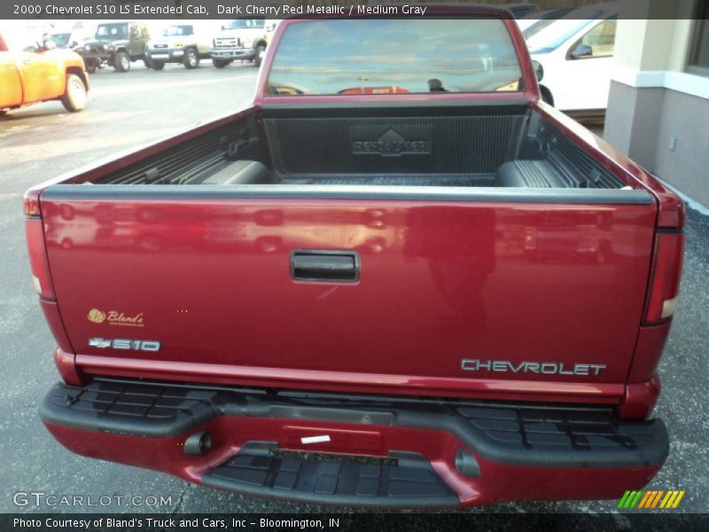 Dark Cherry Red Metallic / Medium Gray 2000 Chevrolet S10 LS Extended Cab
