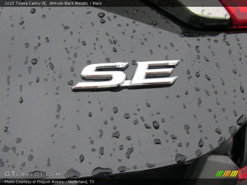 Attitude Black Metallic / Black 2015 Toyota Camry SE