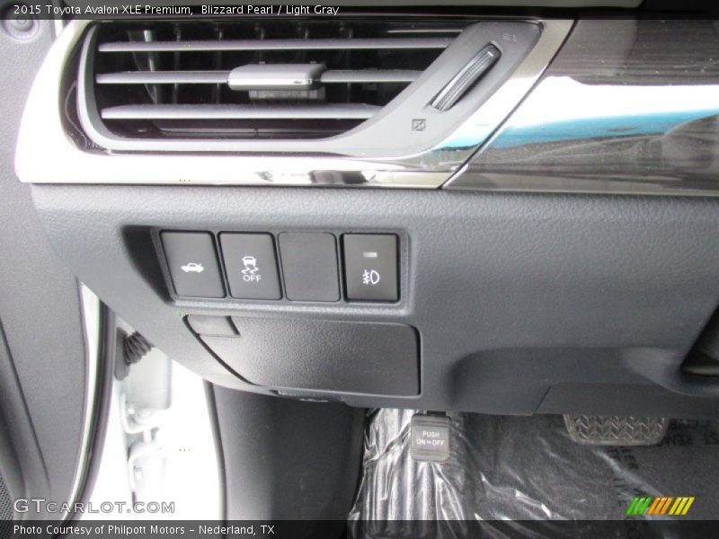 Blizzard Pearl / Light Gray 2015 Toyota Avalon XLE Premium