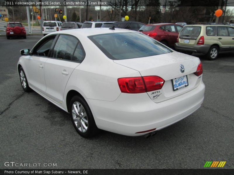 Candy White / Titan Black 2011 Volkswagen Jetta SE Sedan