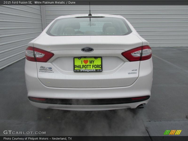 White Platinum Metallic / Dune 2015 Ford Fusion SE