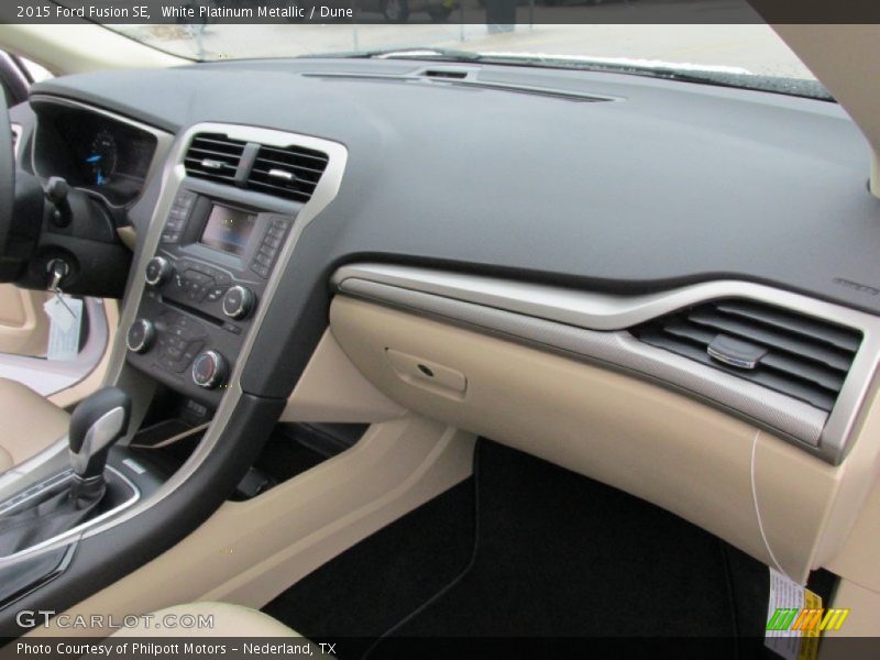 White Platinum Metallic / Dune 2015 Ford Fusion SE
