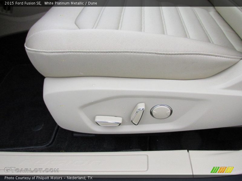 White Platinum Metallic / Dune 2015 Ford Fusion SE