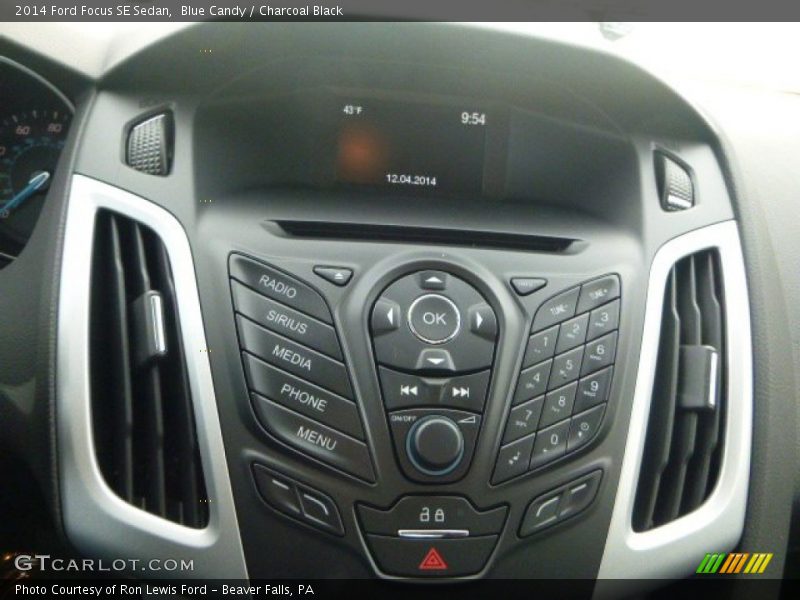 Blue Candy / Charcoal Black 2014 Ford Focus SE Sedan