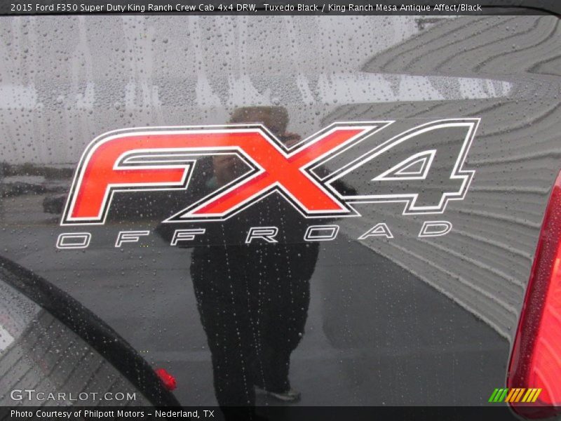 Tuxedo Black / King Ranch Mesa Antique Affect/Black 2015 Ford F350 Super Duty King Ranch Crew Cab 4x4 DRW