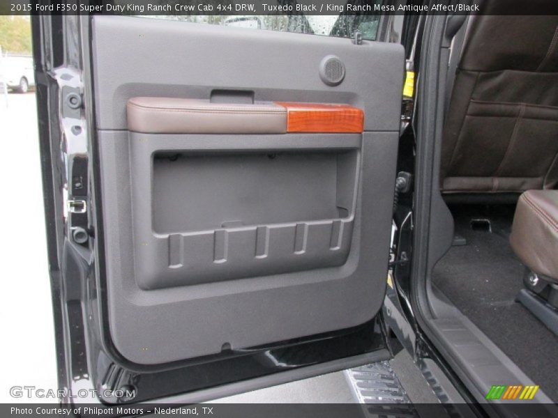 Tuxedo Black / King Ranch Mesa Antique Affect/Black 2015 Ford F350 Super Duty King Ranch Crew Cab 4x4 DRW