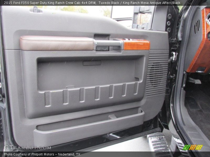 Tuxedo Black / King Ranch Mesa Antique Affect/Black 2015 Ford F350 Super Duty King Ranch Crew Cab 4x4 DRW
