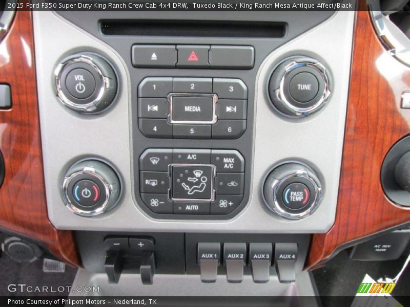 Tuxedo Black / King Ranch Mesa Antique Affect/Black 2015 Ford F350 Super Duty King Ranch Crew Cab 4x4 DRW