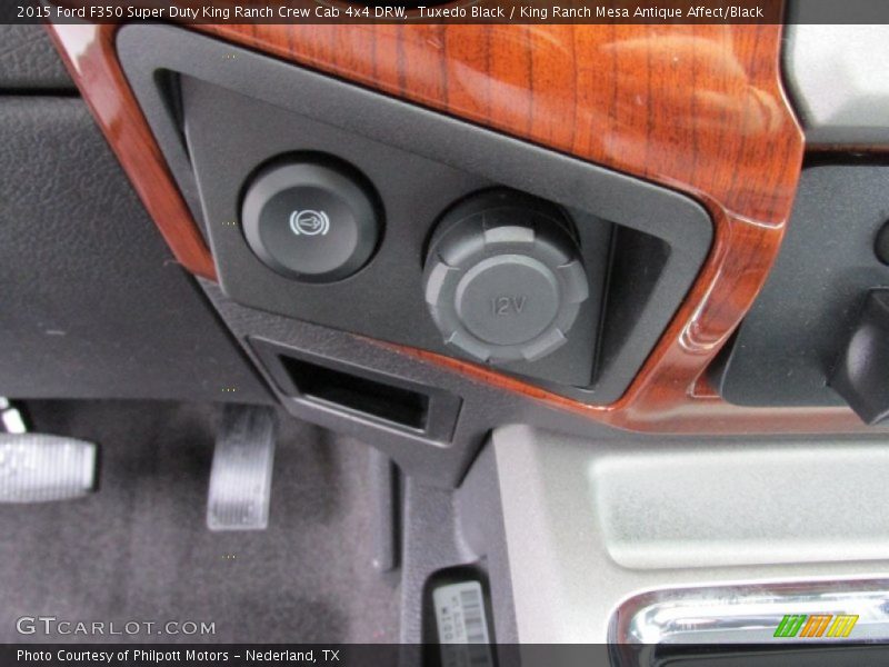 Tuxedo Black / King Ranch Mesa Antique Affect/Black 2015 Ford F350 Super Duty King Ranch Crew Cab 4x4 DRW