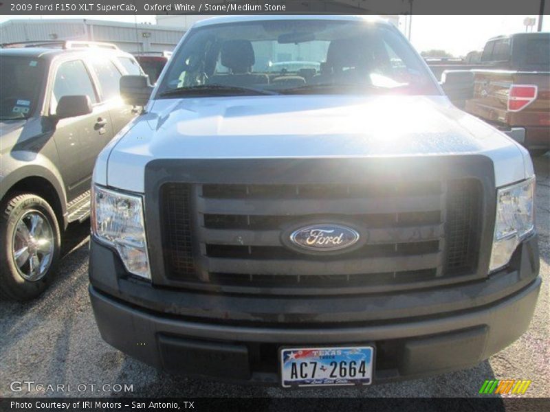 Oxford White / Stone/Medium Stone 2009 Ford F150 XLT SuperCab