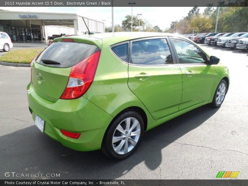 Electrolyte Green / Black 2013 Hyundai Accent GS 5 Door