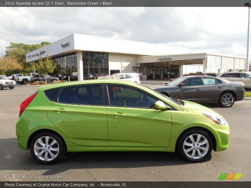 Electrolyte Green / Black 2013 Hyundai Accent GS 5 Door