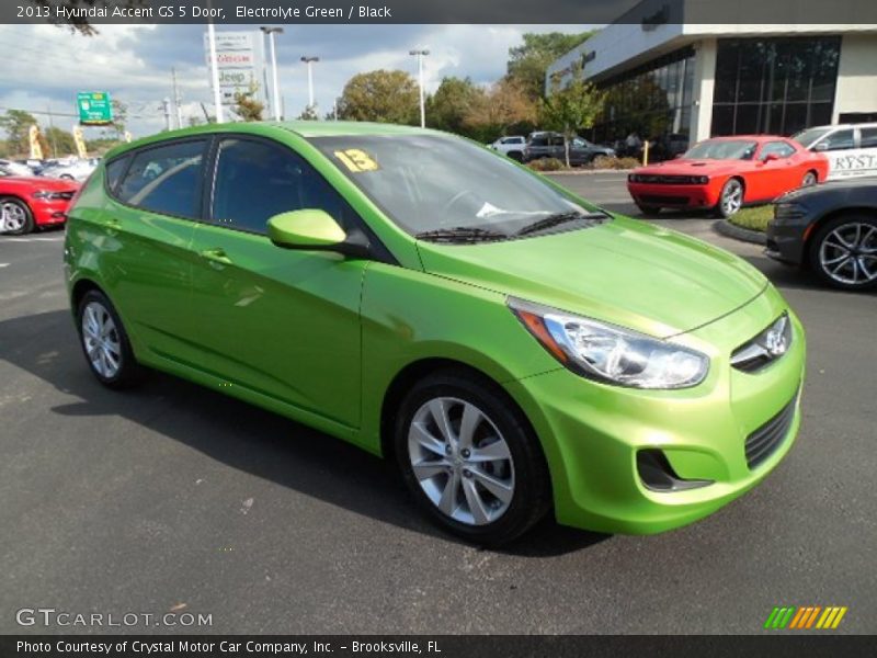 Electrolyte Green / Black 2013 Hyundai Accent GS 5 Door