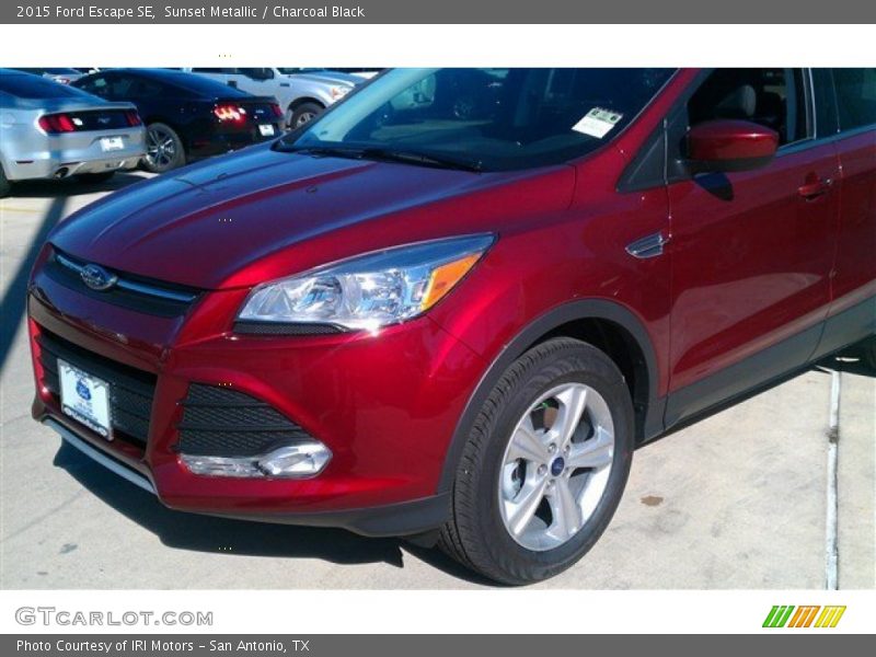 Sunset Metallic / Charcoal Black 2015 Ford Escape SE