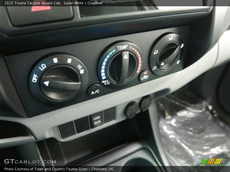 Super White / Graphite 2015 Toyota Tacoma Access Cab