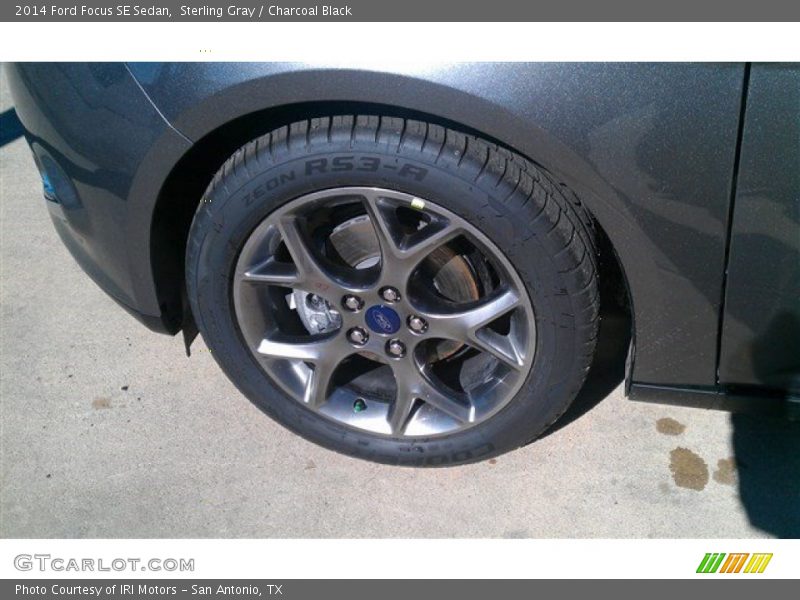Sterling Gray / Charcoal Black 2014 Ford Focus SE Sedan