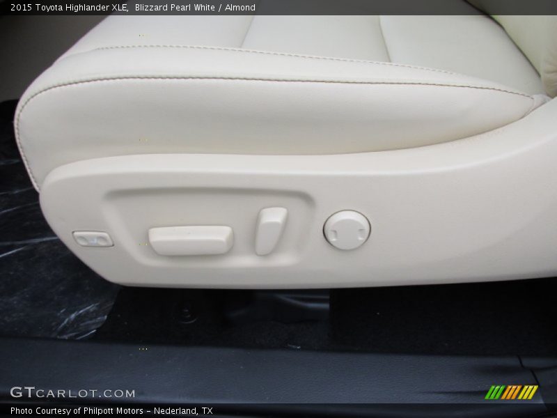 Blizzard Pearl White / Almond 2015 Toyota Highlander XLE