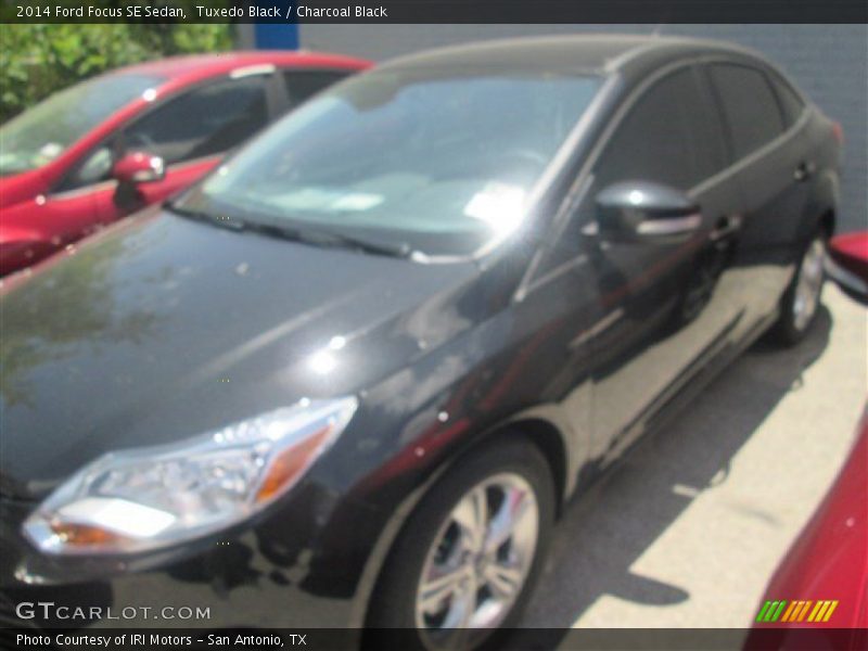 Tuxedo Black / Charcoal Black 2014 Ford Focus SE Sedan
