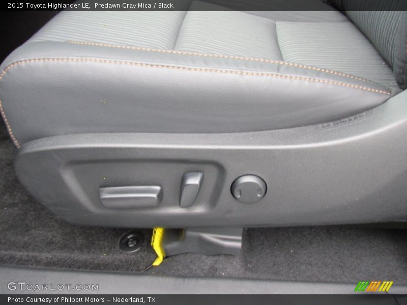 Predawn Gray Mica / Black 2015 Toyota Highlander LE