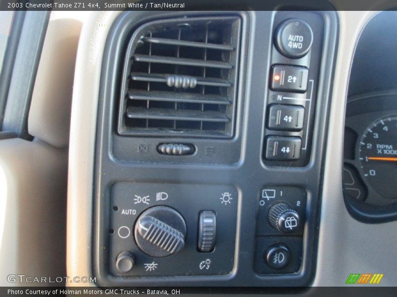 Summit White / Tan/Neutral 2003 Chevrolet Tahoe Z71 4x4