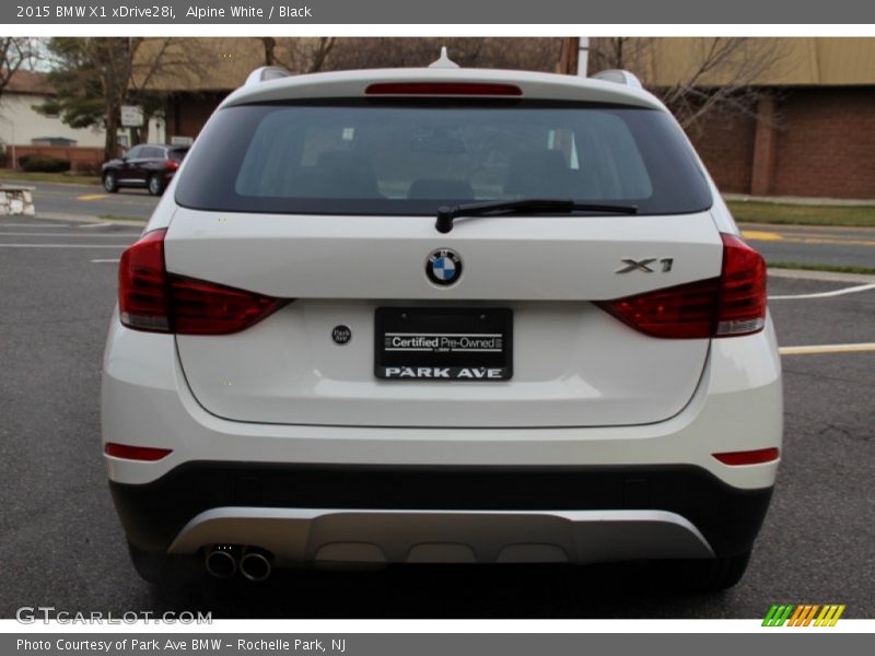 Alpine White / Black 2015 BMW X1 xDrive28i