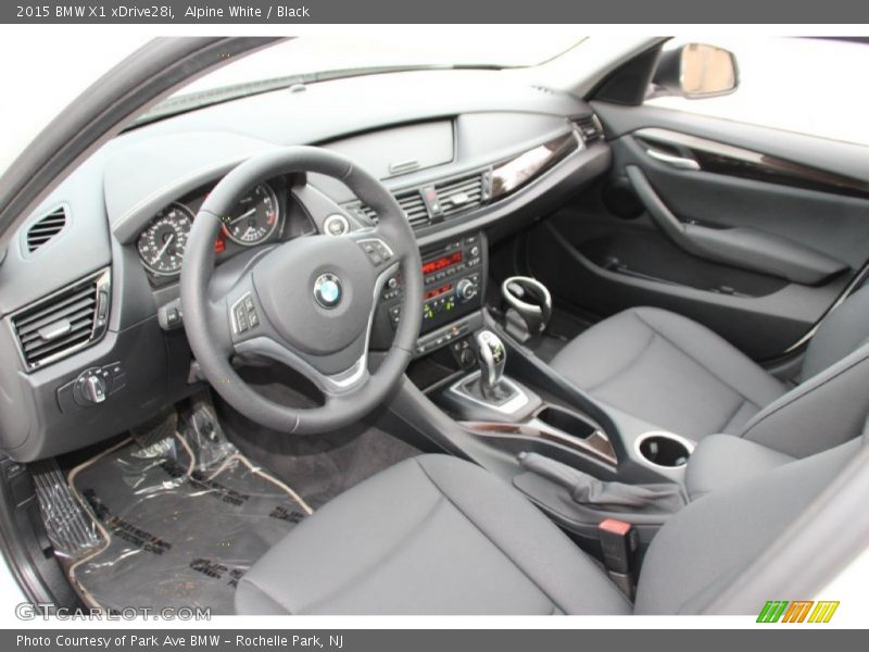 Alpine White / Black 2015 BMW X1 xDrive28i