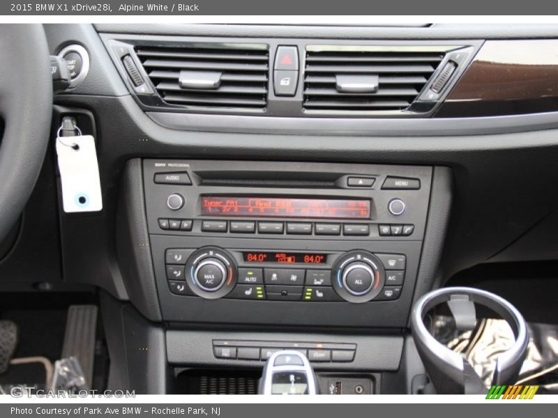 Controls of 2015 X1 xDrive28i