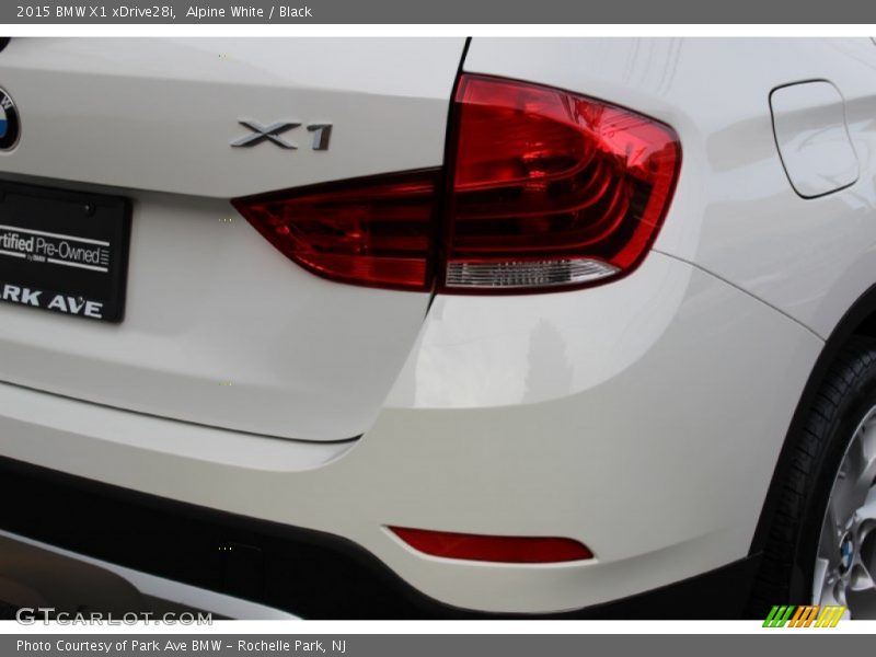 Alpine White / Black 2015 BMW X1 xDrive28i
