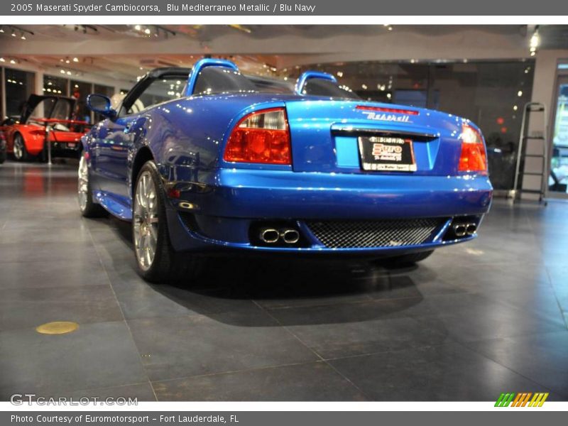 Blu Mediterraneo Metallic / Blu Navy 2005 Maserati Spyder Cambiocorsa