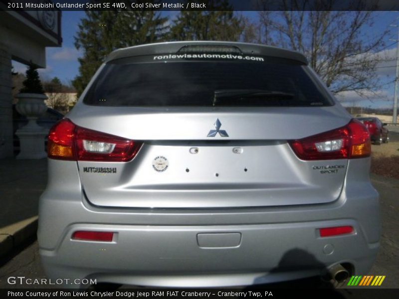 Cool Silver Metallic / Black 2011 Mitsubishi Outlander Sport SE 4WD