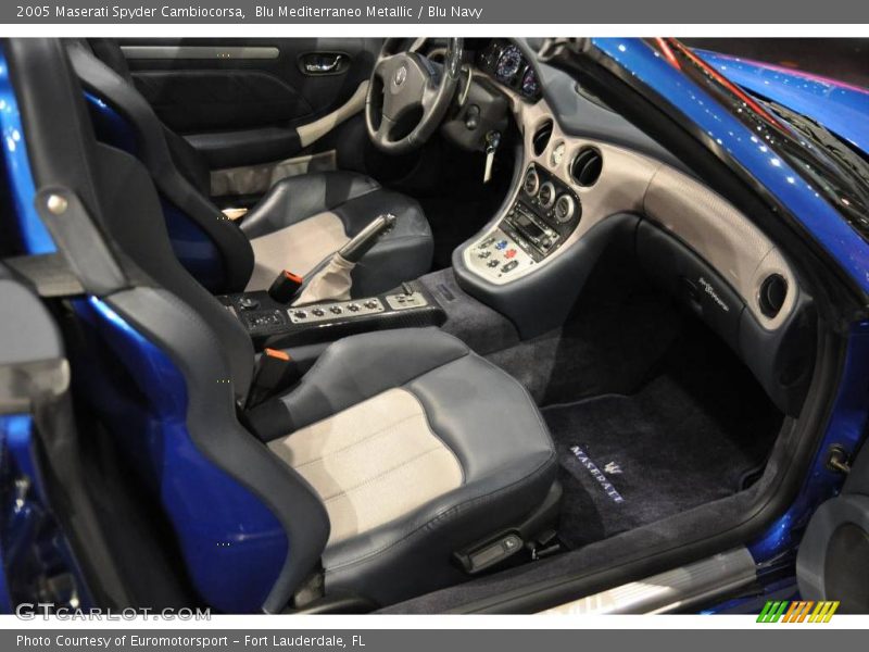 Blu Mediterraneo Metallic / Blu Navy 2005 Maserati Spyder Cambiocorsa
