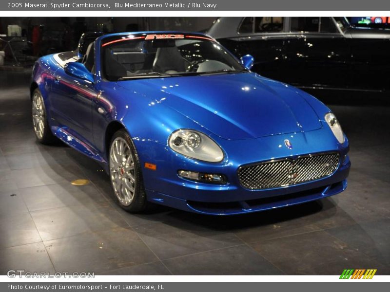 Blu Mediterraneo Metallic / Blu Navy 2005 Maserati Spyder Cambiocorsa