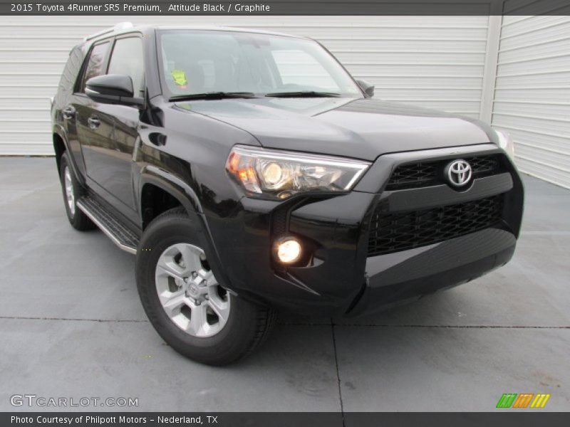 Front 3/4 View of 2015 4Runner SR5 Premium