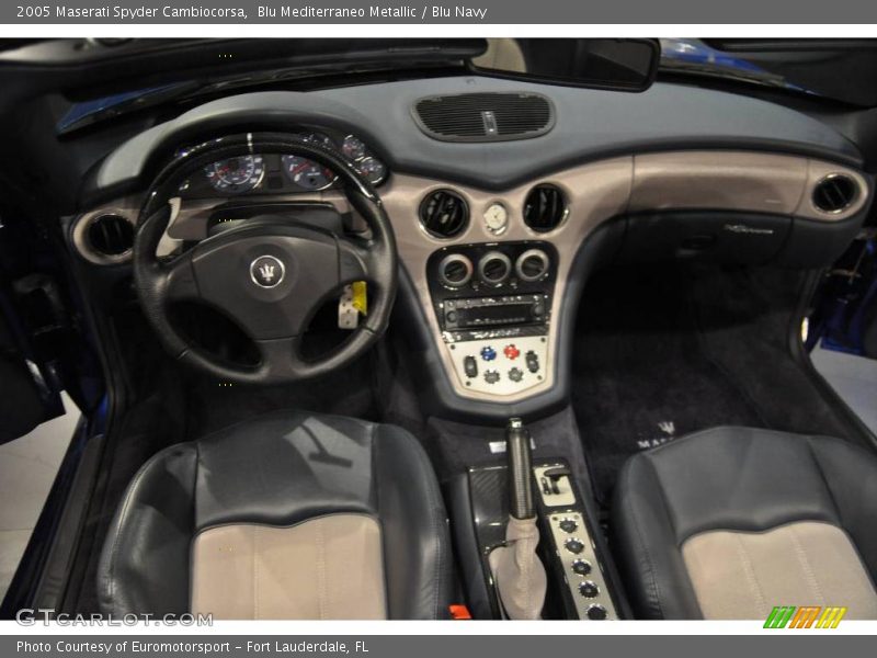 Blu Mediterraneo Metallic / Blu Navy 2005 Maserati Spyder Cambiocorsa