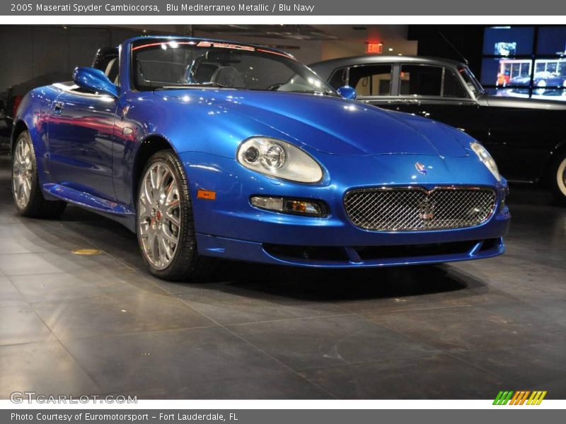 Blu Mediterraneo Metallic / Blu Navy 2005 Maserati Spyder Cambiocorsa