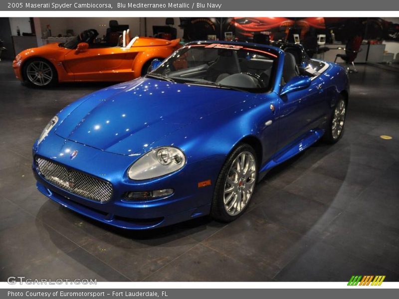 Blu Mediterraneo Metallic / Blu Navy 2005 Maserati Spyder Cambiocorsa