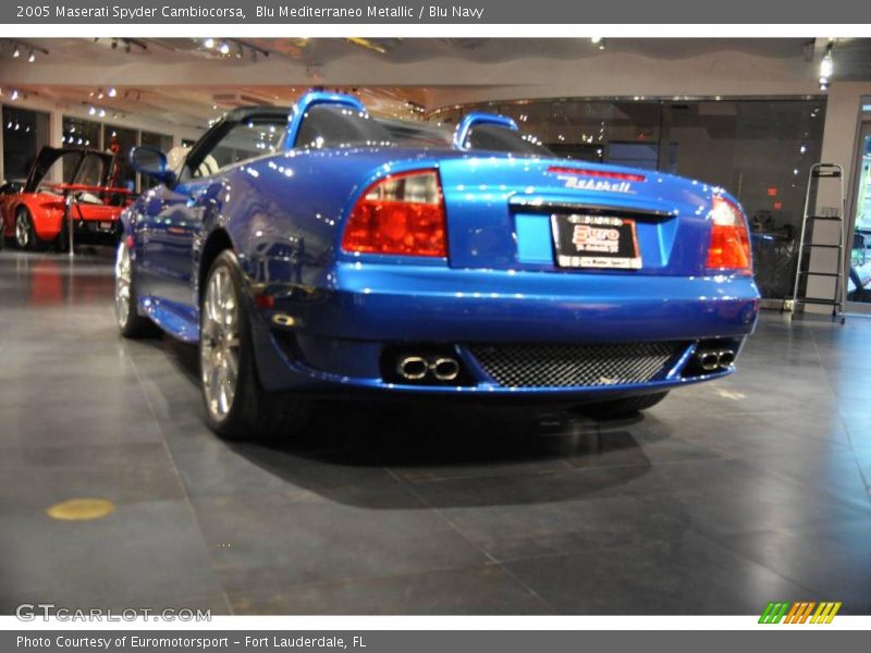 Blu Mediterraneo Metallic / Blu Navy 2005 Maserati Spyder Cambiocorsa