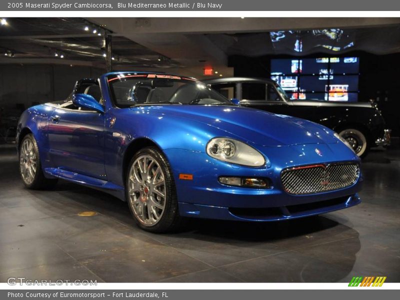 Blu Mediterraneo Metallic / Blu Navy 2005 Maserati Spyder Cambiocorsa
