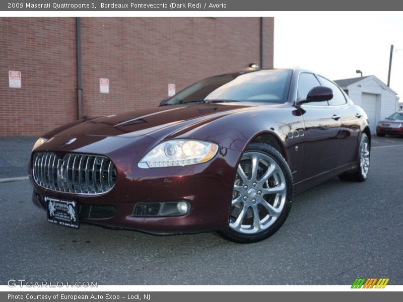 Bordeaux Pontevecchio (Dark Red) / Avorio 2009 Maserati Quattroporte S