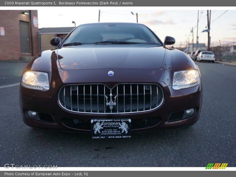 Bordeaux Pontevecchio (Dark Red) / Avorio 2009 Maserati Quattroporte S