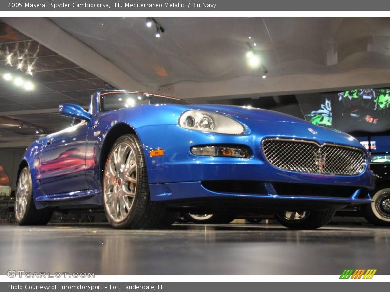 Blu Mediterraneo Metallic / Blu Navy 2005 Maserati Spyder Cambiocorsa