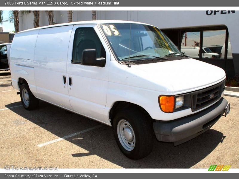 Oxford White / Medium Flint 2005 Ford E Series Van E150 Cargo