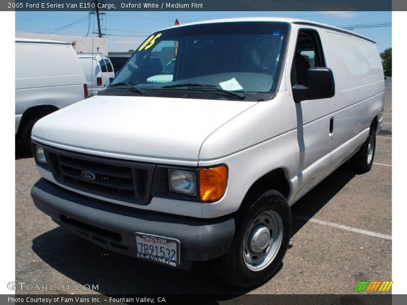 Oxford White / Medium Flint 2005 Ford E Series Van E150 Cargo