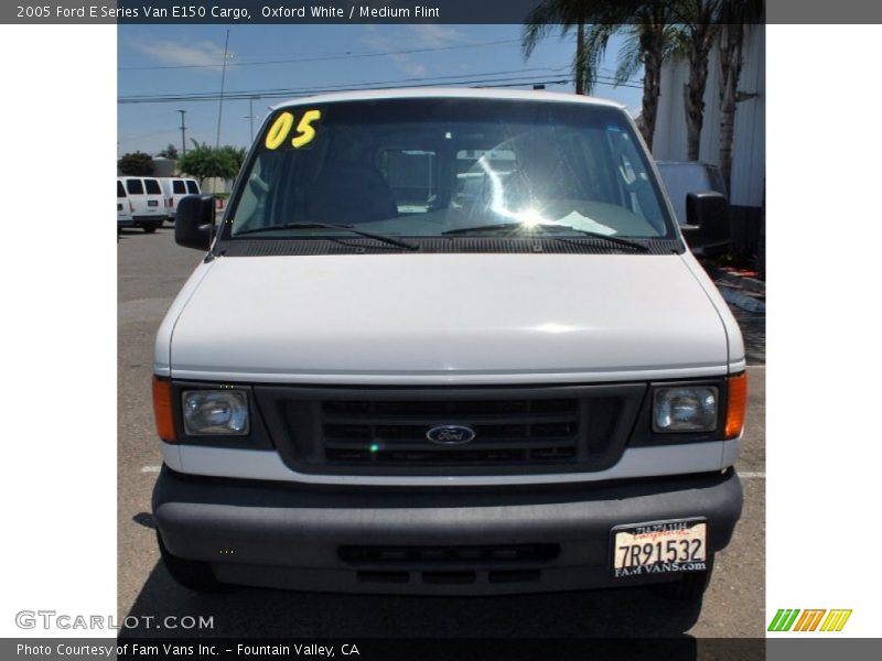 Oxford White / Medium Flint 2005 Ford E Series Van E150 Cargo