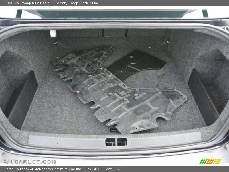 Deep Black / Black 2006 Volkswagen Passat 2.0T Sedan