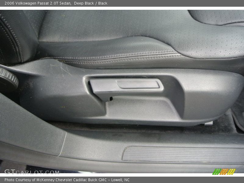 Deep Black / Black 2006 Volkswagen Passat 2.0T Sedan
