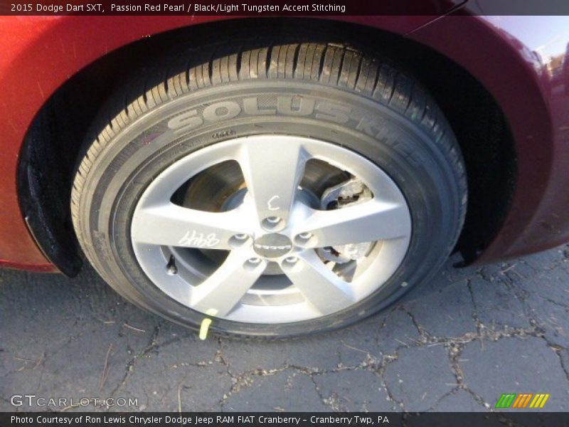 Passion Red Pearl / Black/Light Tungsten Accent Stitching 2015 Dodge Dart SXT