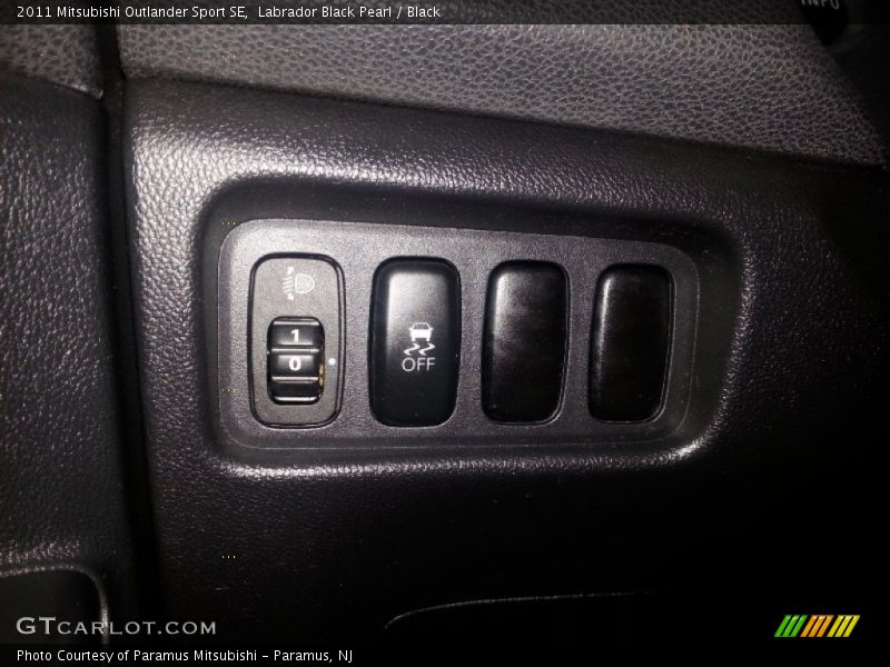 Labrador Black Pearl / Black 2011 Mitsubishi Outlander Sport SE
