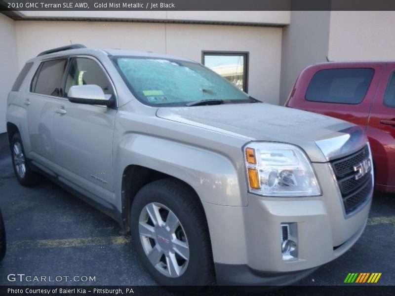 Front 3/4 View of 2010 Terrain SLE AWD