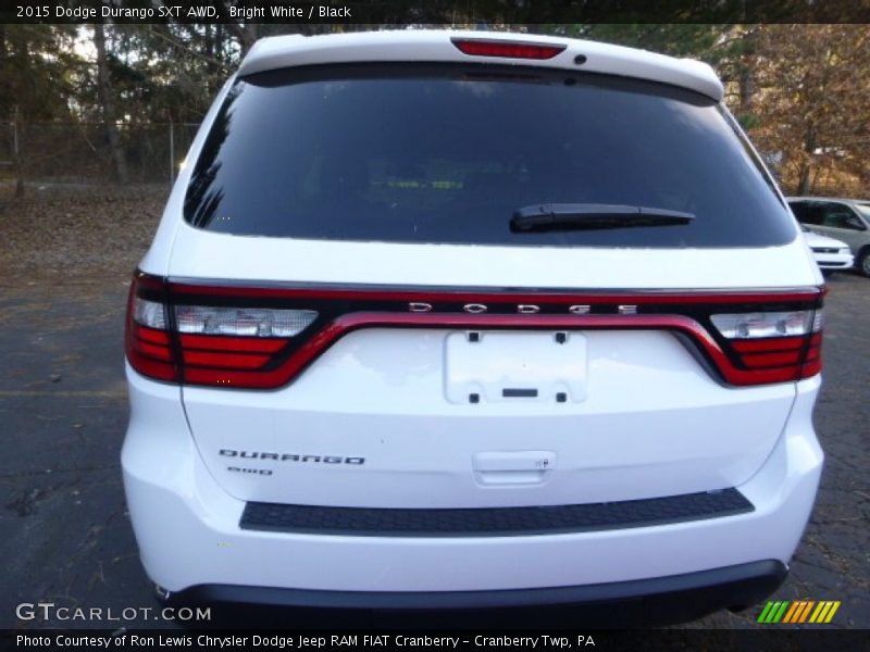 Bright White / Black 2015 Dodge Durango SXT AWD